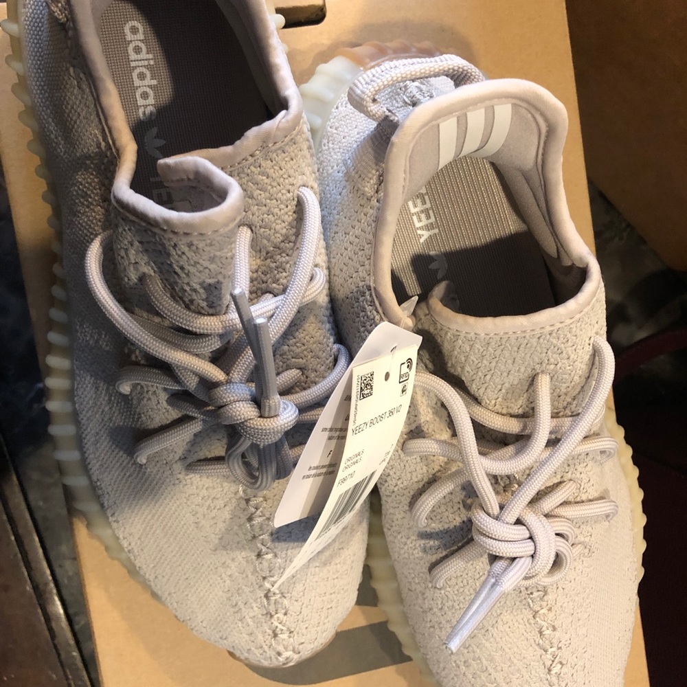 Yeezy Boost 350 V2 Sesame - Picture 6 of 6
